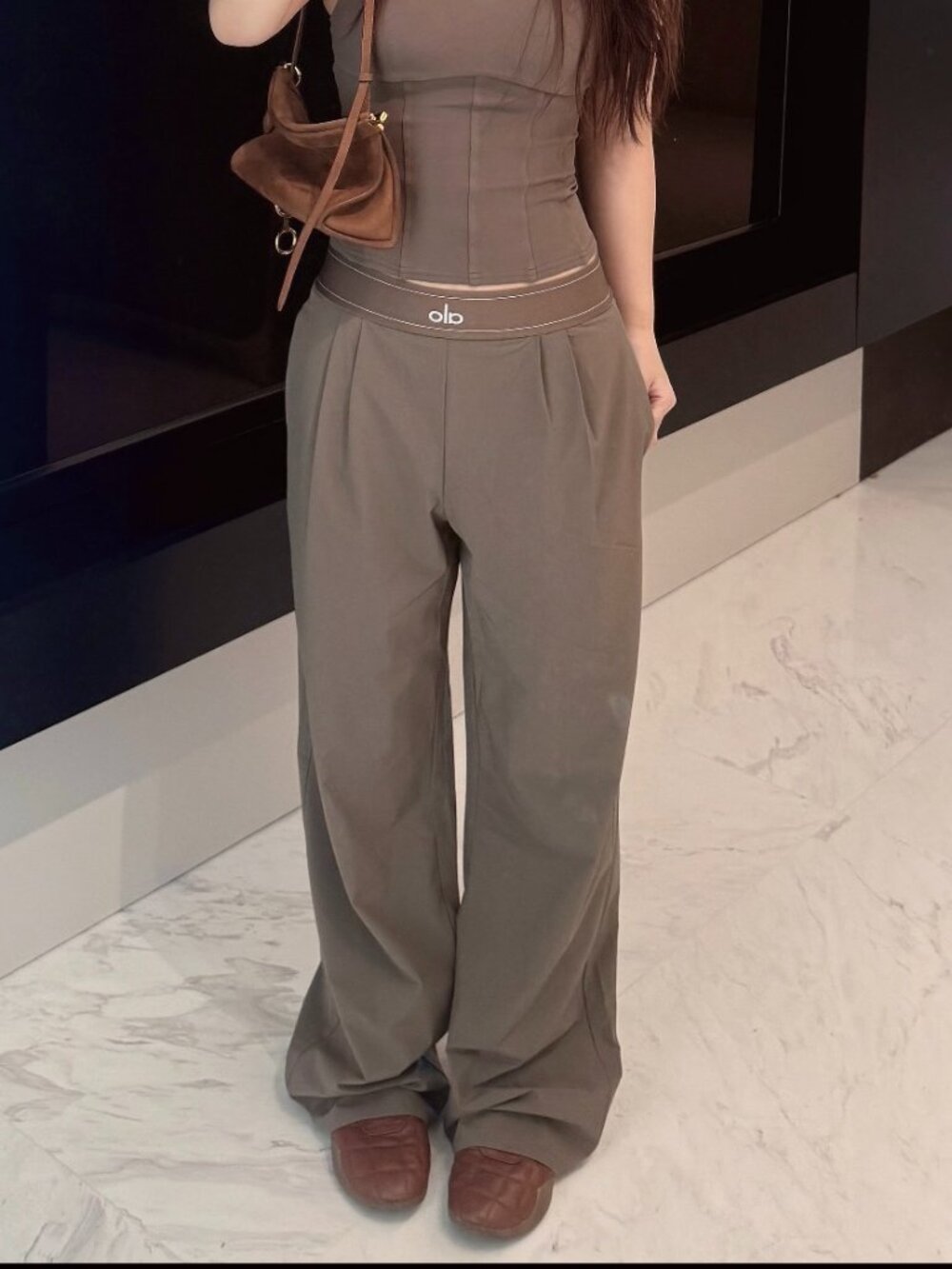 ALO Yoga Women's Straight Leg Pants (Regular) 😉😄Trouser Coffee Brown - Picture 8 of 8